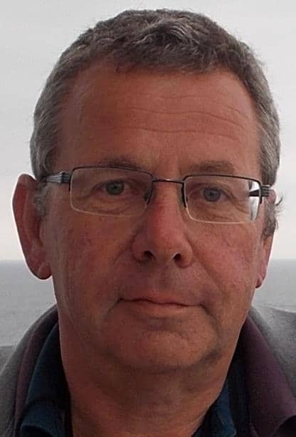 Michael Wühle, Buchautor und bekannter Fachmann für Nachhaltigkeit ist ein zertifizierter Experte für Energieeffizienz und synthetische Treibstoffe Michael Wühle, Buchautor und bekannter Fachmann für Nachhaltigkeit ist ein zertifizierter Experte für Energieeffizienz und synthetische Treibstoffe